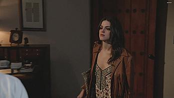 Actress - Callie Hernandez: Movie - Graves